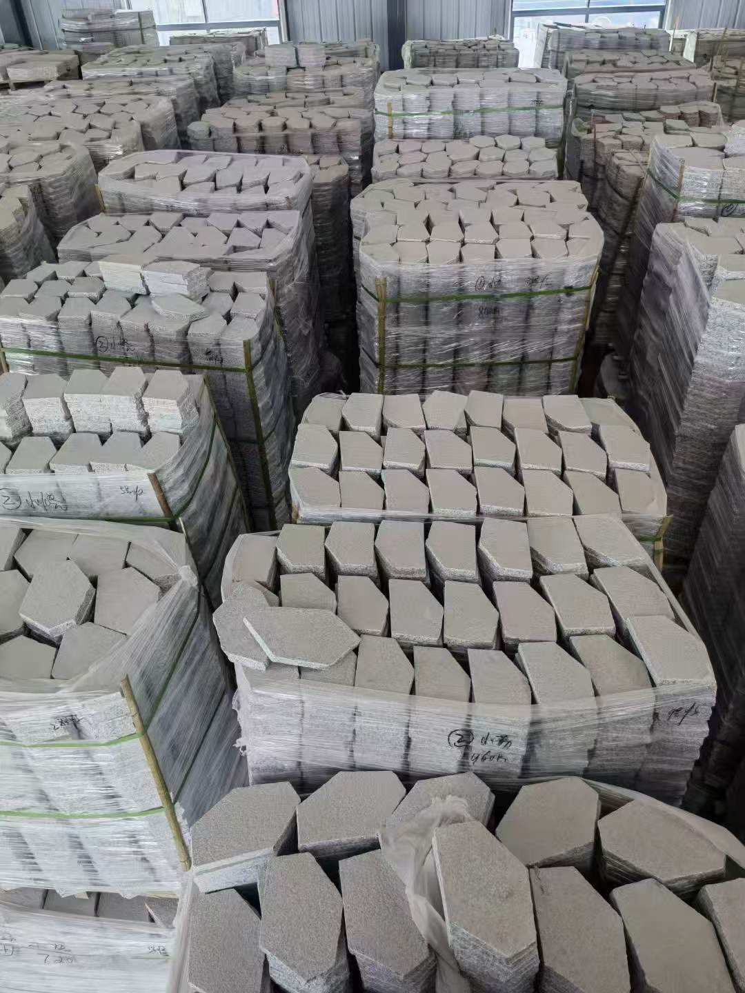 忻州芝麻白石材冰裂纹，碎拼。