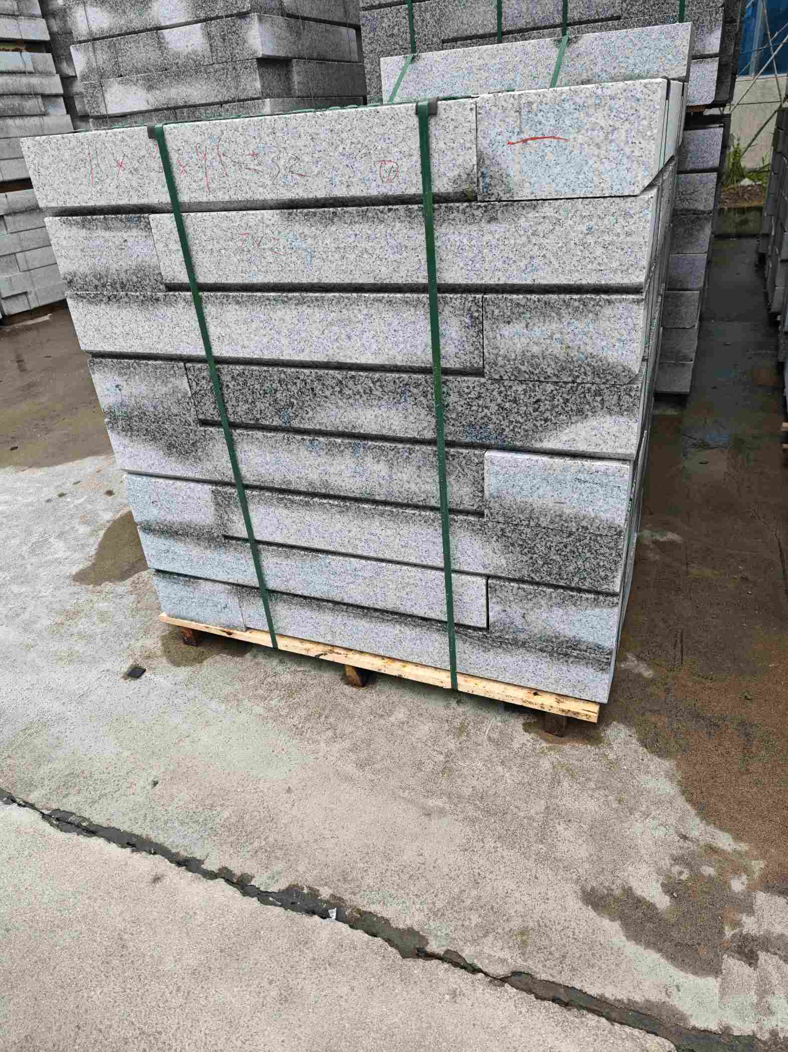 忻州芙蓉白路牙石，马路牙子